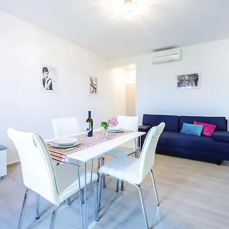 One-bedroom In Апартаменты Цавтат